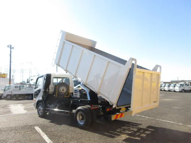 三菱 ファイター 2KG-FK72F(2WD)の写真9