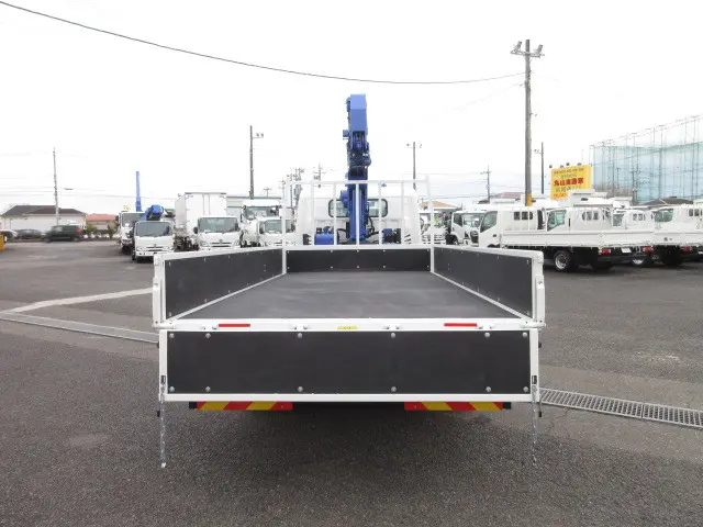 三菱 キャンター 2PG-FEB80(2WD)の写真8