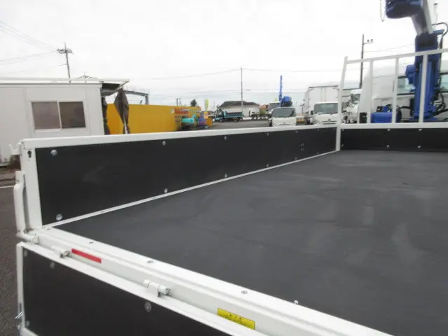 三菱 キャンター 2PG-FEB80(2WD)の写真10