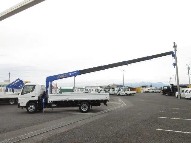 三菱 キャンター 2PG-FEB80(2WD)の写真15