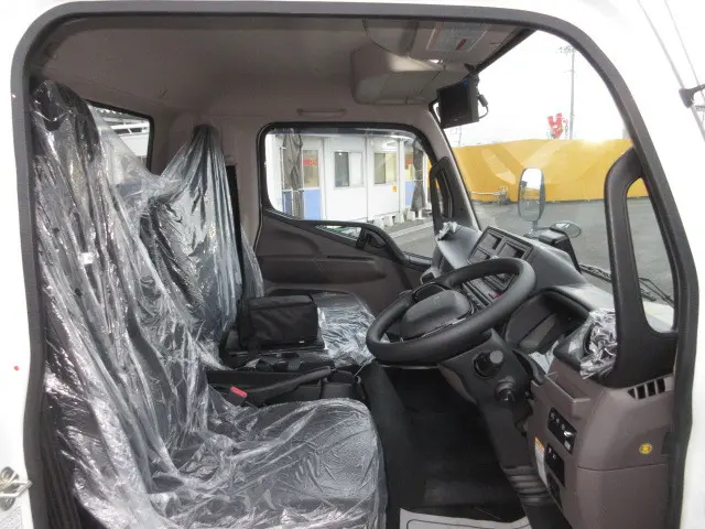 三菱 キャンター 2PG-FEB80(2WD)の写真26