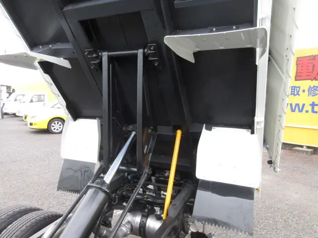 三菱 キャンター 2RG-FBA60(2WD)の写真23