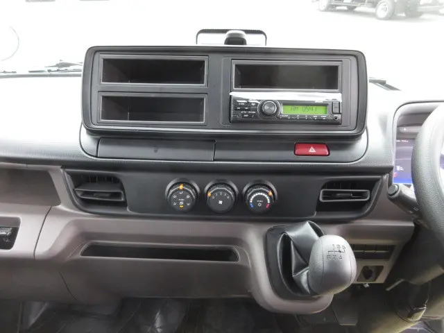 三菱 キャンター 2RG-FBA60(2WD)の写真31