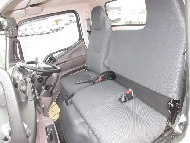 三菱 キャンター 2RG-FBA60(2WD)の写真35