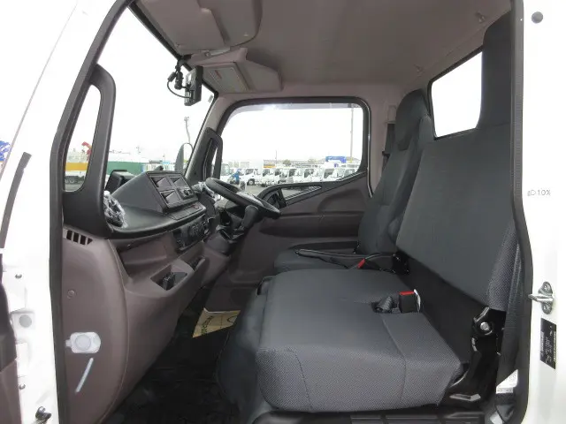 三菱 キャンター 2RG-FBA60(2WD)の写真36