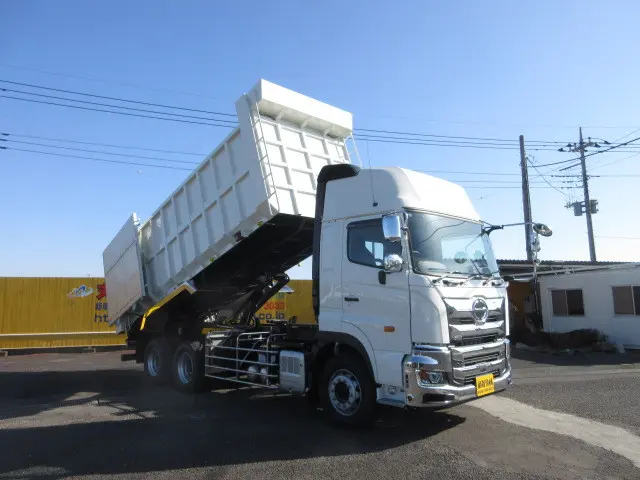 日野 プロフィア 2DG-FS1AJE(6x4)の写真2