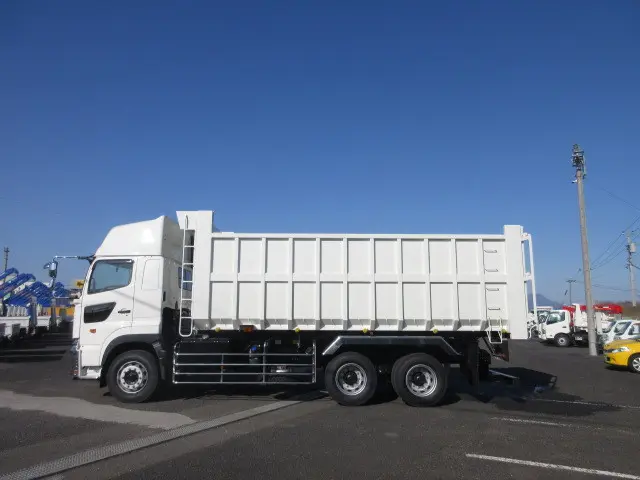 日野 プロフィア 2DG-FS1AJE(6x4)の写真9
