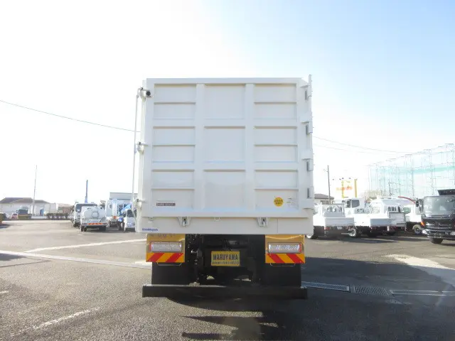 日野 プロフィア 2DG-FS1AJE(6x4)の写真10