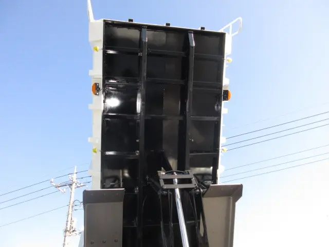 日野 プロフィア 2DG-FS1AJE(6x4)の写真16