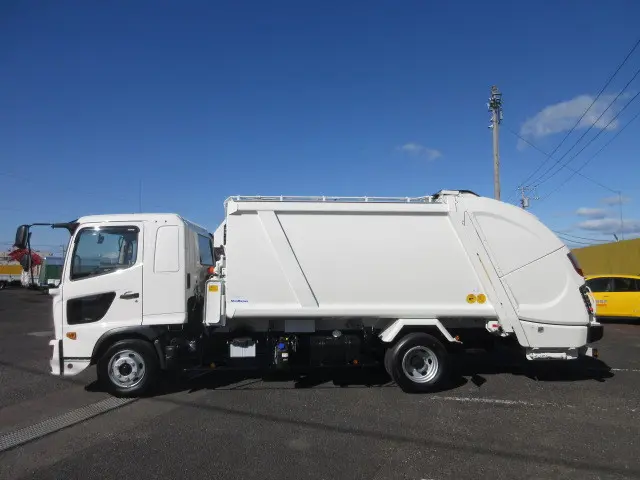 日野 レンジャー 2KG-FD2ABA(2WD)の写真5