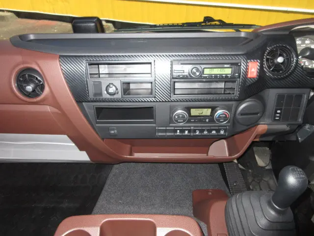 日野 レンジャー 2KG-FD2ABA(2WD)の写真12