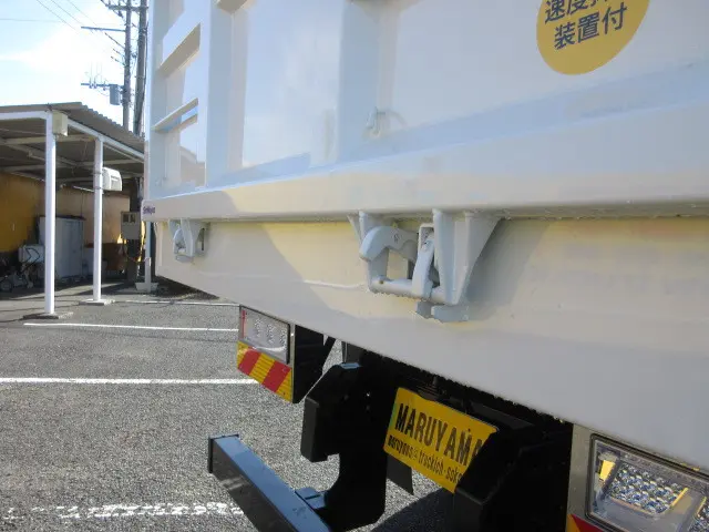 日野 プロフィア 2DG-FS1AJE(6x4)の写真22