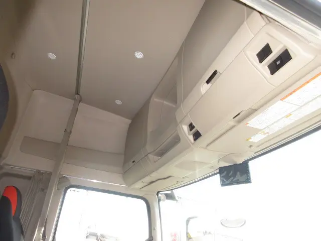 日野 プロフィア 2DG-FS1AJE(6x4)の写真29