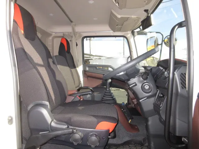 日野 レンジャー 2KG-FD2ABA(2WD)の写真22