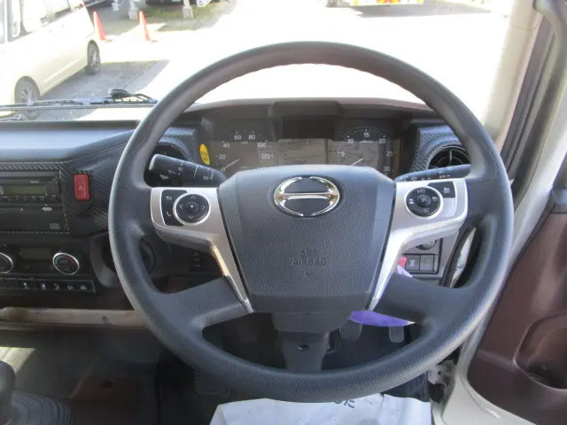 日野 レンジャー 2KG-FE2ACG(2WD)の写真12