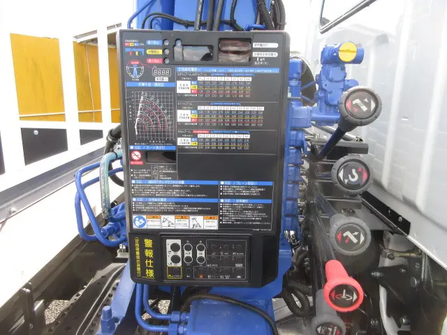 三菱 キャンター 2RG-FEAV0(2WD)の写真35