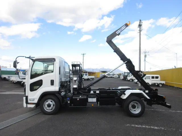 いすゞ フォワード 2RG-FRR90S4(2WD)の写真12