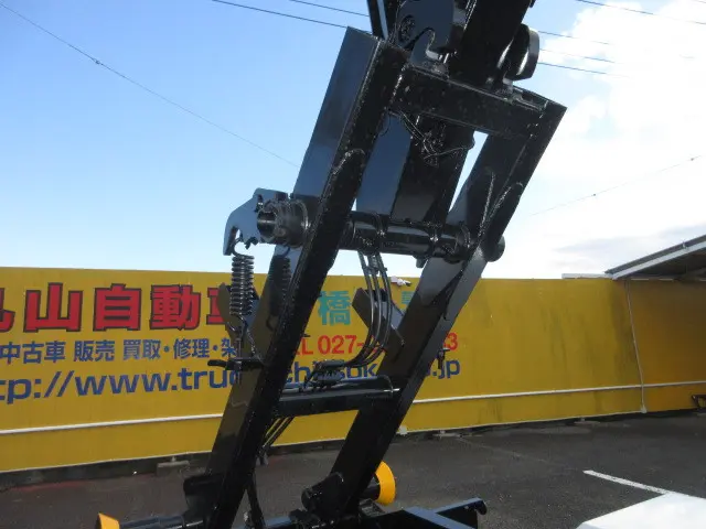 いすゞ フォワード 2RG-FRR90S4(2WD)の写真15