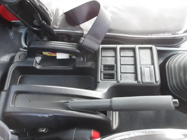 いすゞ フォワード 2RG-FRR90S4(2WD)の写真28