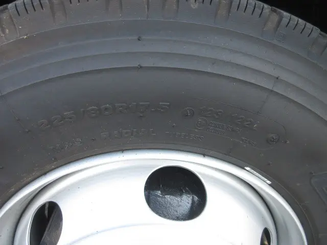 いすゞ フォワード 2RG-FRR90S4(2WD)の写真50