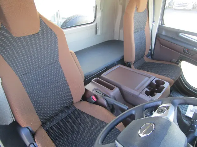 日野 レンジャー 2KG-FD2ABA(2WD)の写真11
