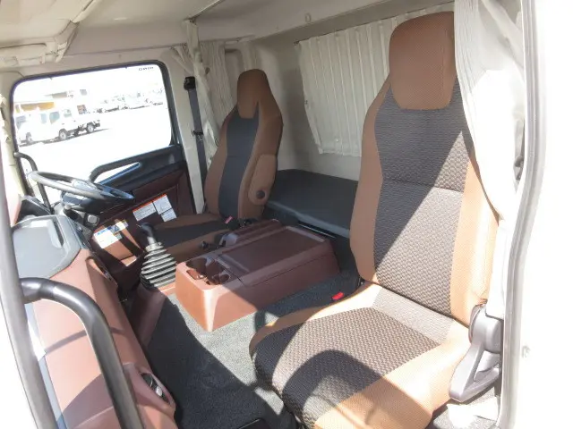 日野 レンジャー 2KG-FE2ACG(2WD)の写真22