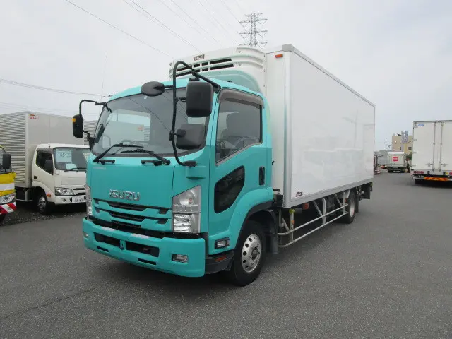 いすゞ フォワード TKG-FRR90S2(2WD)の写真1