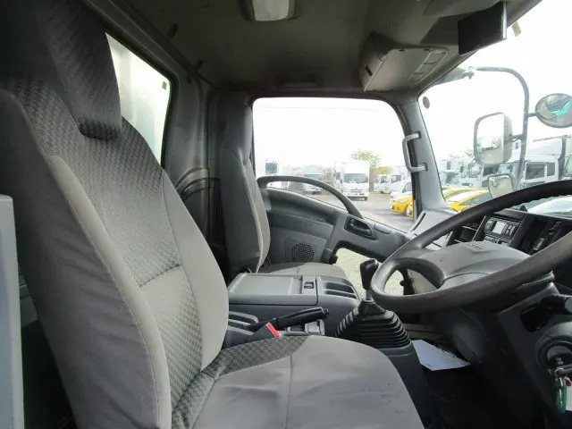 いすゞ フォワード TKG-FRR90S2(2WD)の写真11