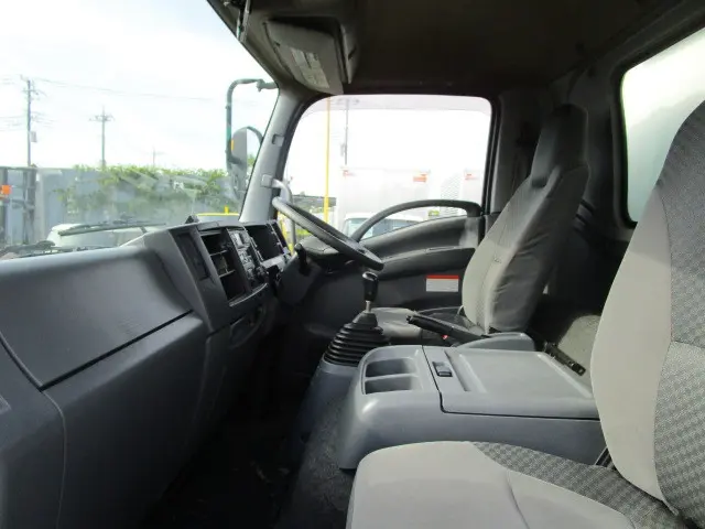 いすゞ フォワード TKG-FRR90S2(2WD)の写真20