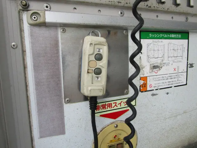 いすゞ フォワード TKG-FRR90S2(2WD)の写真33