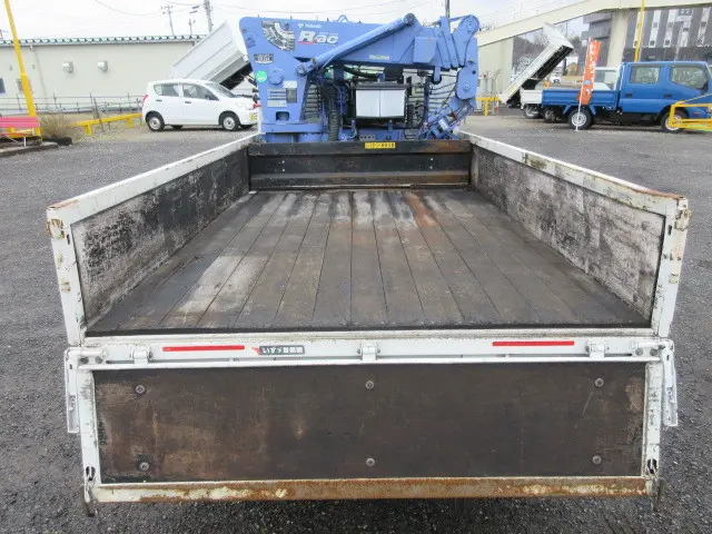 いすゞ エルフ TPG-NJR85A(2WD)の写真8