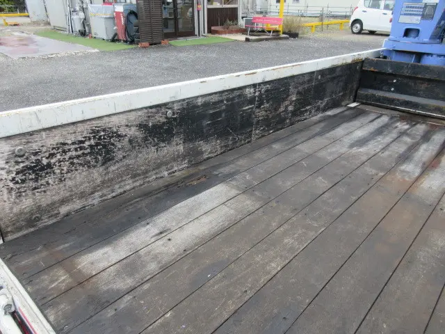 いすゞ エルフ TPG-NJR85A(2WD)の写真9