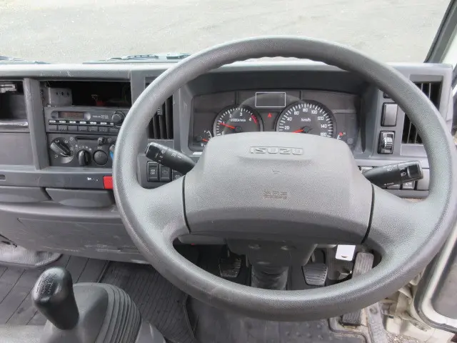 いすゞ エルフ TPG-NJR85A(2WD)の写真15