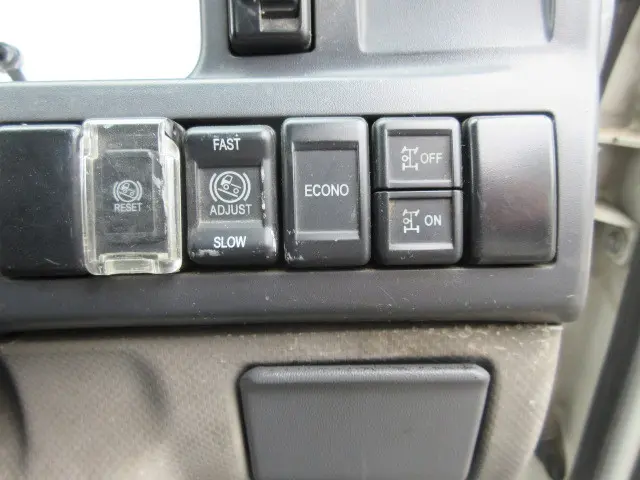 いすゞ エルフ TPG-NJR85A(2WD)の写真19