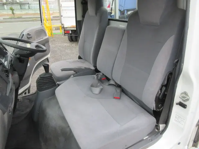 いすゞ エルフ TPG-NJR85A(2WD)の写真20