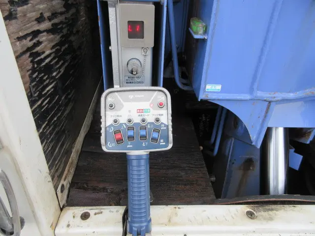 いすゞ エルフ TPG-NJR85A(2WD)の写真41