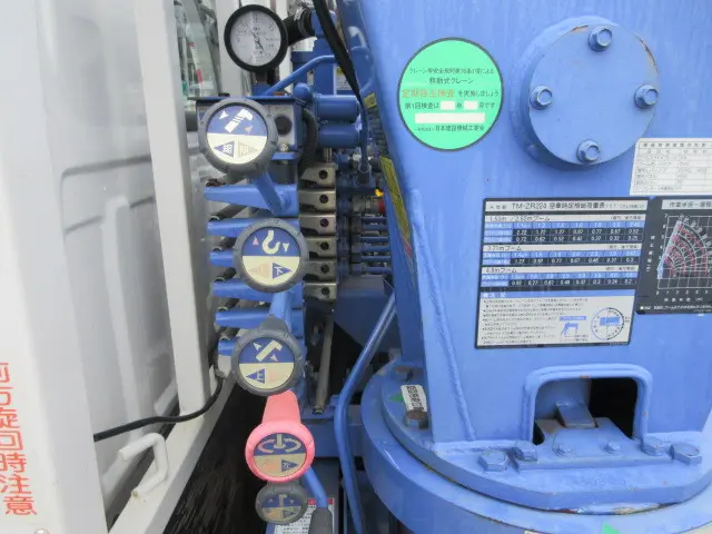 いすゞ エルフ TPG-NJR85A(2WD)の写真42