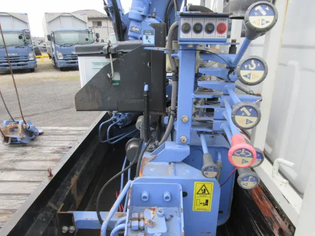 いすゞ エルフ TPG-NJR85A(2WD)の写真43