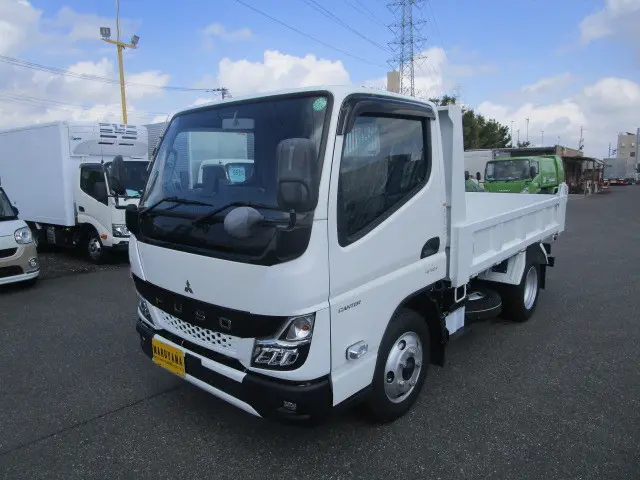 三菱 キャンター 2RG-FBA60(2WD)の写真1