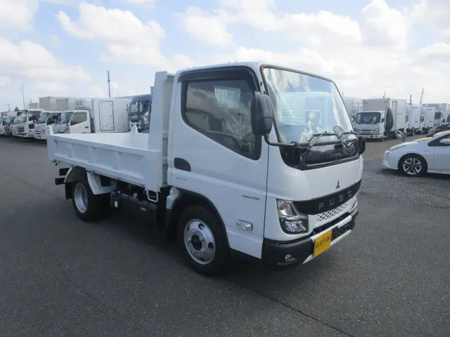 三菱 キャンター 2RG-FBA60(2WD)の写真2