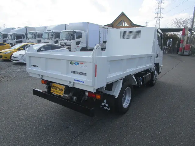 三菱 キャンター 2RG-FBA60(2WD)の写真4