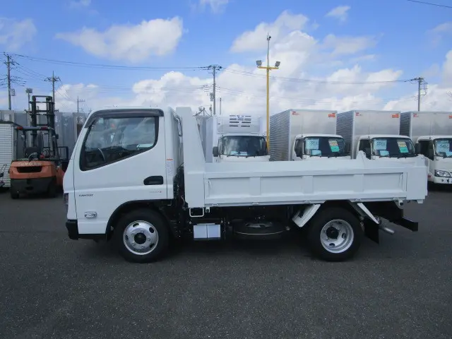 三菱 キャンター 2RG-FBA60(2WD)の写真5