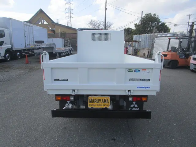 三菱 キャンター 2RG-FBA60(2WD)の写真7