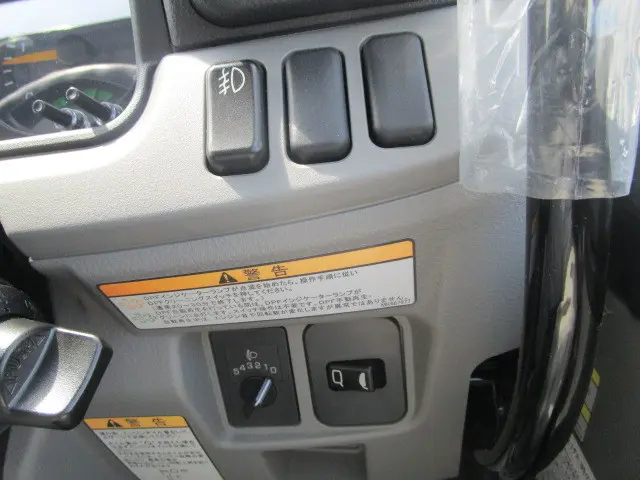 三菱 キャンター 2RG-FBA60(2WD)の写真11