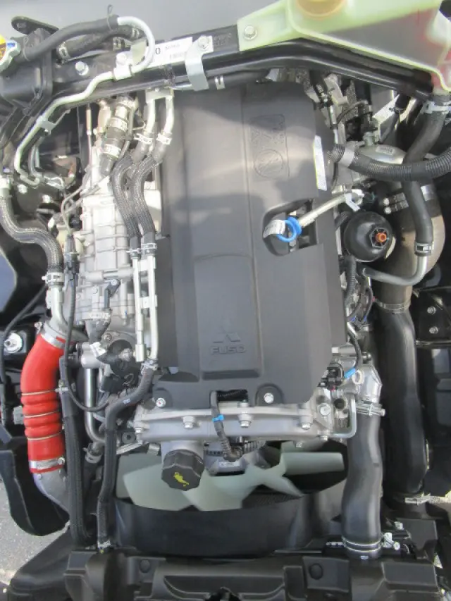 三菱 キャンター 2RG-FBA60(2WD)の写真22