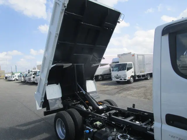 三菱 キャンター 2RG-FBA60(2WD)の写真29