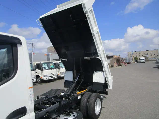 三菱 キャンター 2RG-FBA60(2WD)の写真30