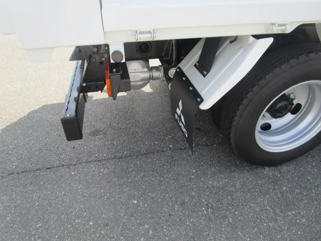 三菱 キャンター 2RG-FBA60(2WD)の写真37