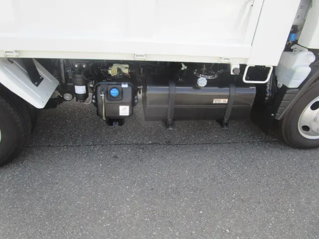 三菱 キャンター 2RG-FBA60(2WD)の写真38