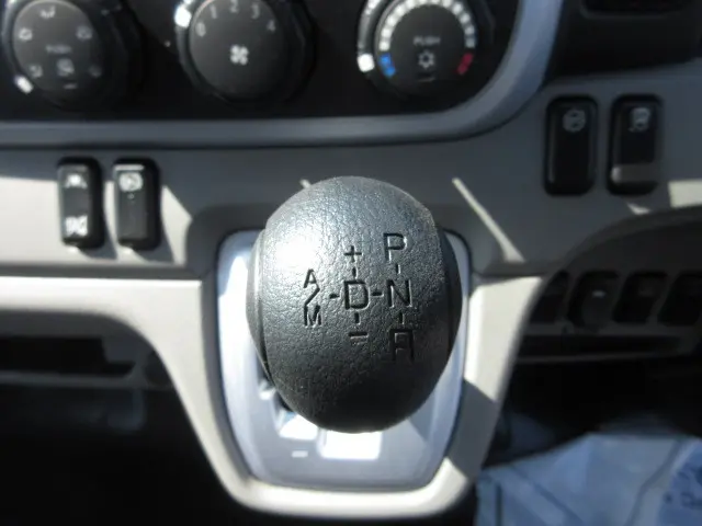 三菱 キャンター 2RG-FEAV0(2WD)の写真14